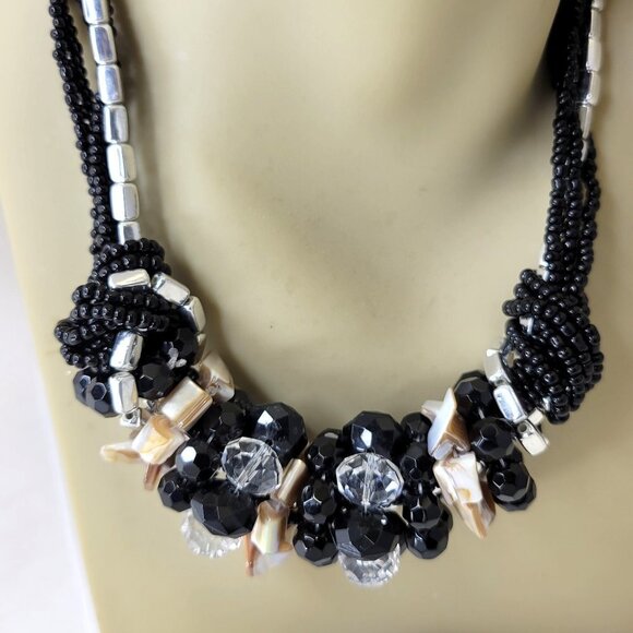 Black Beads and Shell Short Bib Necklace with Earrings - Picture 1 of 13